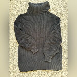 GAP Women’s Maternity Black Turtleneck Sweater